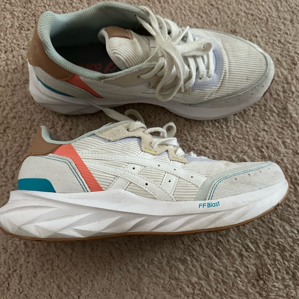 ASICS tarther blast sneaker women’s 7.5 white